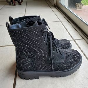 Soda ,women  Black anckle boots sz 7.5
